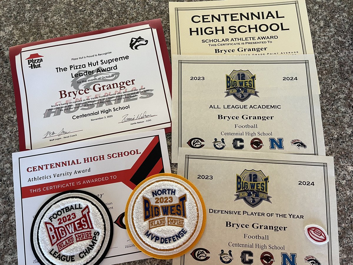bryce_granger's tweet photo. Senior Szn #DefensiveMVP #SupremeLeader #ScholarAthlete @Cen10Football https://t.co/Qm3RkNoBJ1