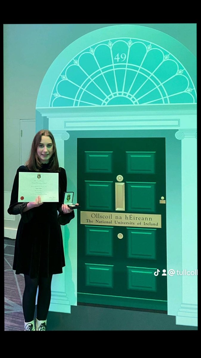 Past pupil, Róisín Conlon, was recently presented with a Dr HH Stewart Literary award ( Gaeilge) at the 2023 National University of Ireland Awards Ceremony held in Croke Park. Róisín is studying Gaeilge agus Aistriúchán in the University of Galway.