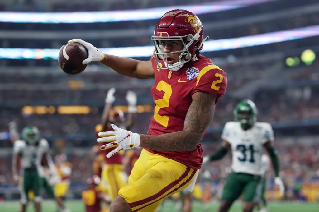 49ersSportsTalk's tweet photo. 👀👀USC WR Brenden Rice (son of Jerry Rice) and Southern Mississippi RB Frank Gore Jr (son of Frank Gore) both declared for the 2024 #NFL draft! 

@JohnLynch49ers &amp; Kyle Shanahan you already know what needs to be done… both should be rocking the Red &amp; Gold #49ers #Niners 💯🔥 https://t.co/5GnLM5wZ7h