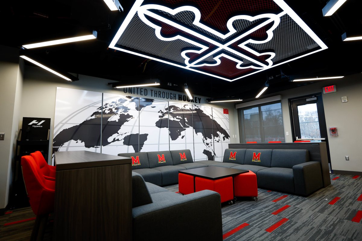 umterps's tweet photo. The home of @MarylandWLax and @TerpsFH is beautiful 😍

The new Field Hockey &amp; Lacrosse Complex includes remodeled locker rooms, team lounges, sports medicine spaces, coaches offices and more, upgrading the facility from 5,500 to 18,000 square feet

More: https://t.co/vVq1ElJ11e https://t.co/AeOqZv3Aqc