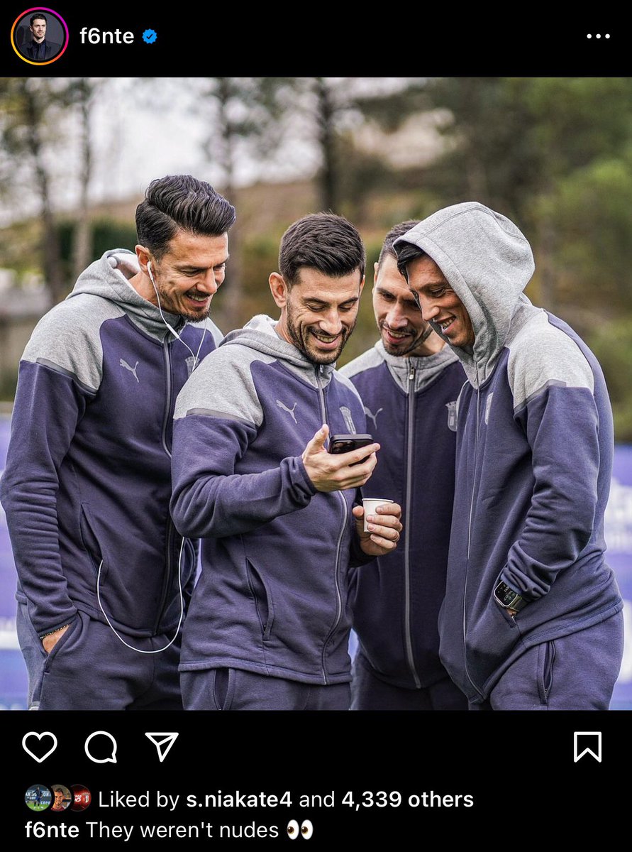 Jorge__mv's tweet photo. Nós temos o plantel menos sério no campeonato😭😭😭 https://t.co/5lp5oyNpVB