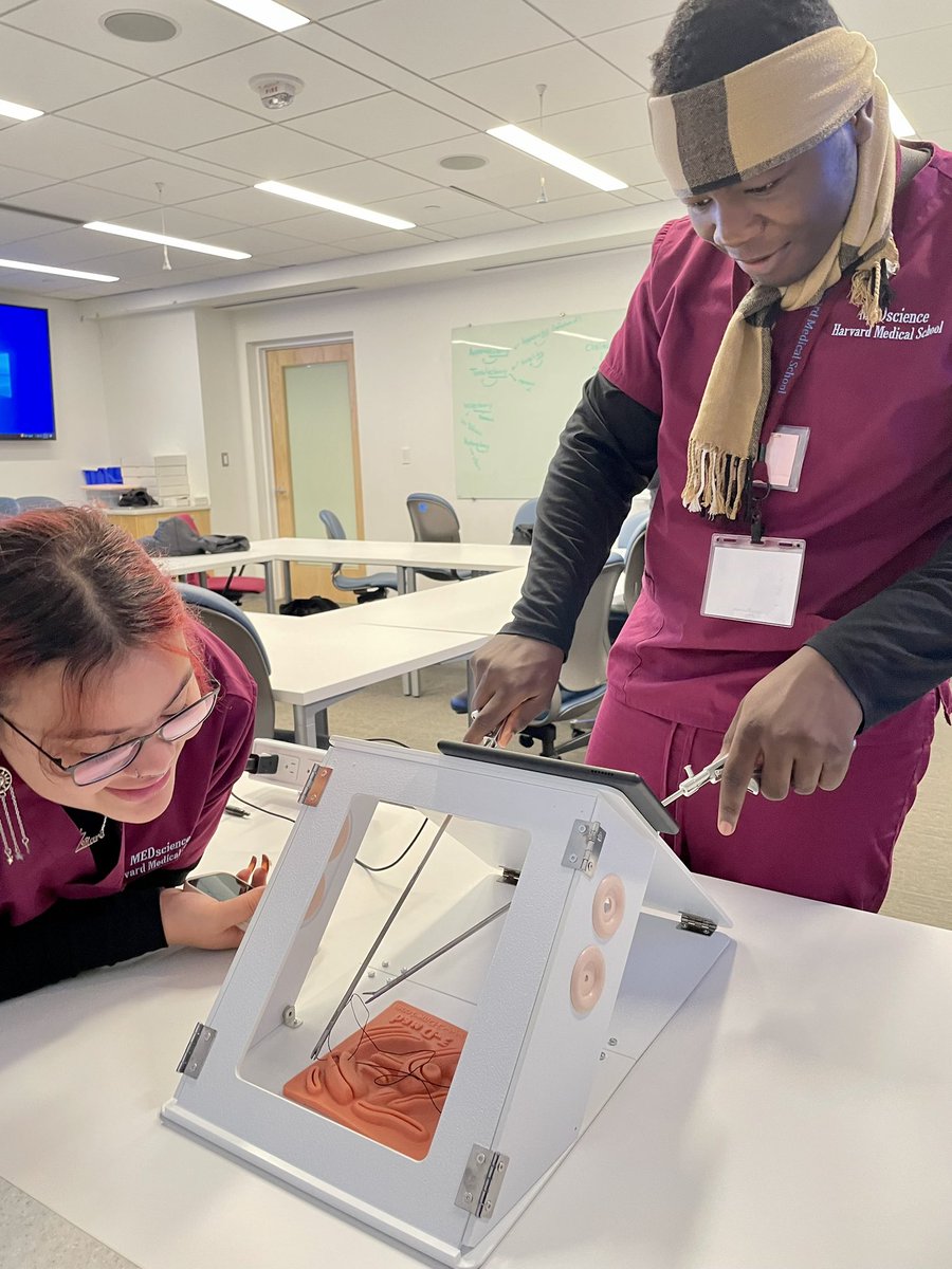 ✨Glad to have worked with these just-arrived @BostonSchools students! 🔙 Six months ago, they started uncertain about their future 🔜 Now, they are confident in building an impactful career in STEM 🏅 @harvardmed @HMS_MEDscience