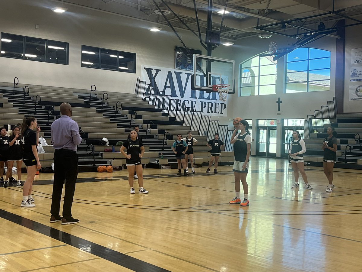 NBCPalmSprings's tweet photo. We’re on Cook St. with the Xavier Prep Girls Basketball Team &amp; HC Bosley! 

They’re currently 9-0 this season with their first league game on Dec. 11th against the Palm Desert Aztecs! @XCPAthletics @XCPGirlsHoops @CoachThadd3 @takesbytal https://t.co/AtFD9nz9Wu