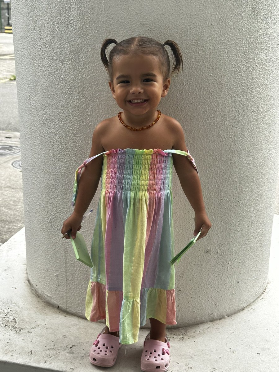 ela que pediu pra eu tirar essas fotos juro