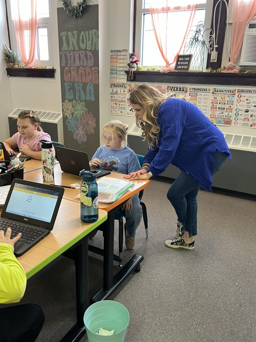 jennasaurustech's tweet photo. Itโs definitely been fun getting to be back in the classroom the past two weeks! I love that @CodeHS give us the opportunity to go into schools all across the country and work with kids to share CS! #HourOfCode #CSEdWeek2023 https://t.co/eKxL448W6R