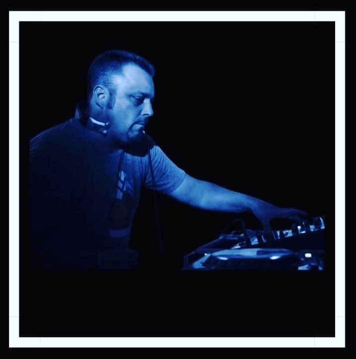 moderadiopod's tweet photo. Just in time for #membershipdrive week my dear friend @ricksierra will be doing 2 hours of House Music goodness. Tune in tonight midnight-2am on @moderadiopod at 101.5/wxnafm.org. Also don’t forget to donate to @WXNAfm https://t.co/5jW7OcRWwr