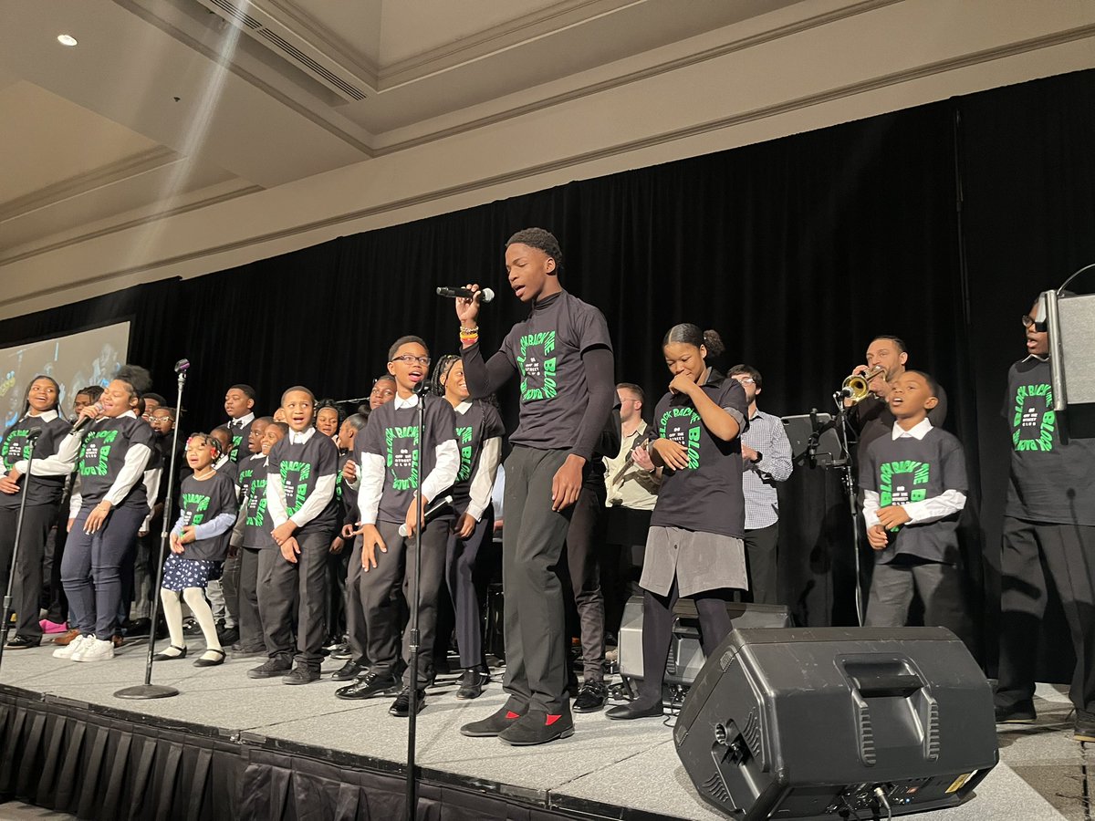 4geeman's tweet photo. #FlashbackFriday of yesterday’s “BACK THE BLOCK” performance by the amazing @OTSC kids! Official drop is 12.22.23. #HopeHasAHome in the great City of @chicago. RT https://t.co/MWWkfxbBjt