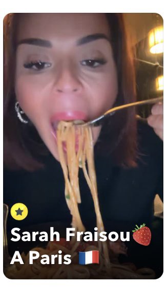 inavmrsll's tweet photo. Elle dégoûte mais pourquoi elle fait ça?🤮���🤮🤮

#Sarahfraisou #poupettekenza #Polska #kamilanore https://t.co/H8I1y4iGeT