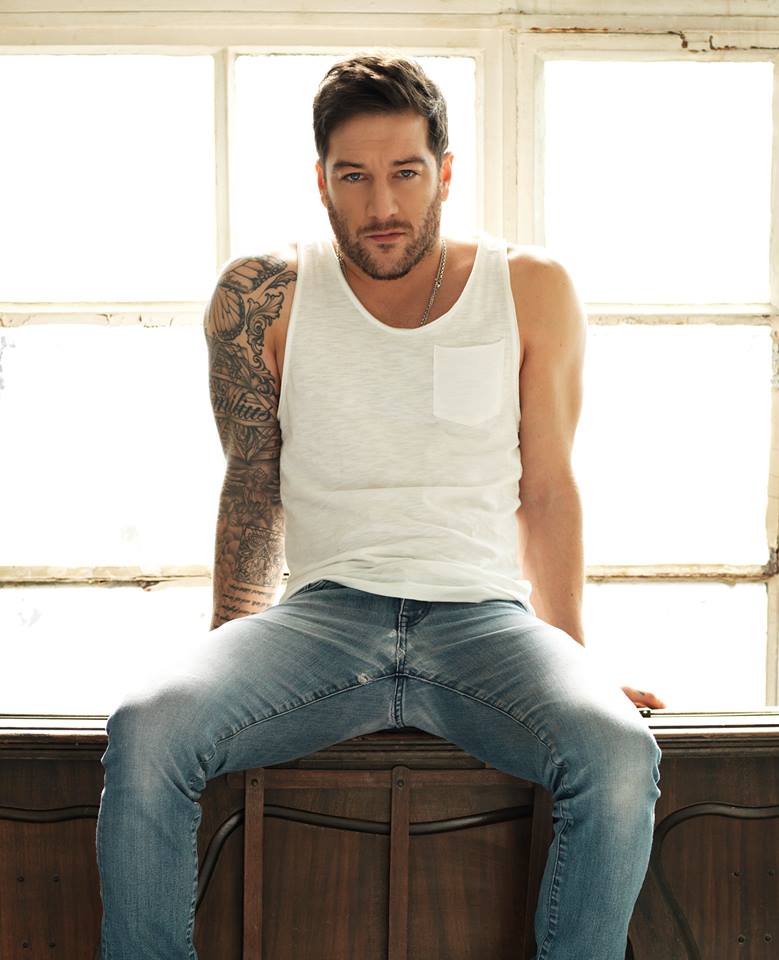 Matt_Cardle_AG's tweet photo. 📸 Here’s a photoshoot #SundaySizzler photo! Matt Cardle for his #IntimateAndLive tour programme🔥📸 https://t.co/nVQpQttaoM