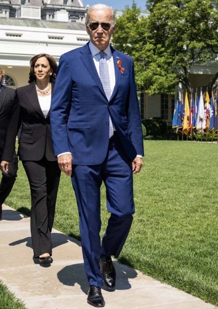 <a href="/OccupyDemocrats/">Occupy Democrats</a> If you want light to come into your life, you need to stand where it is shining ..

My choice 💙💙