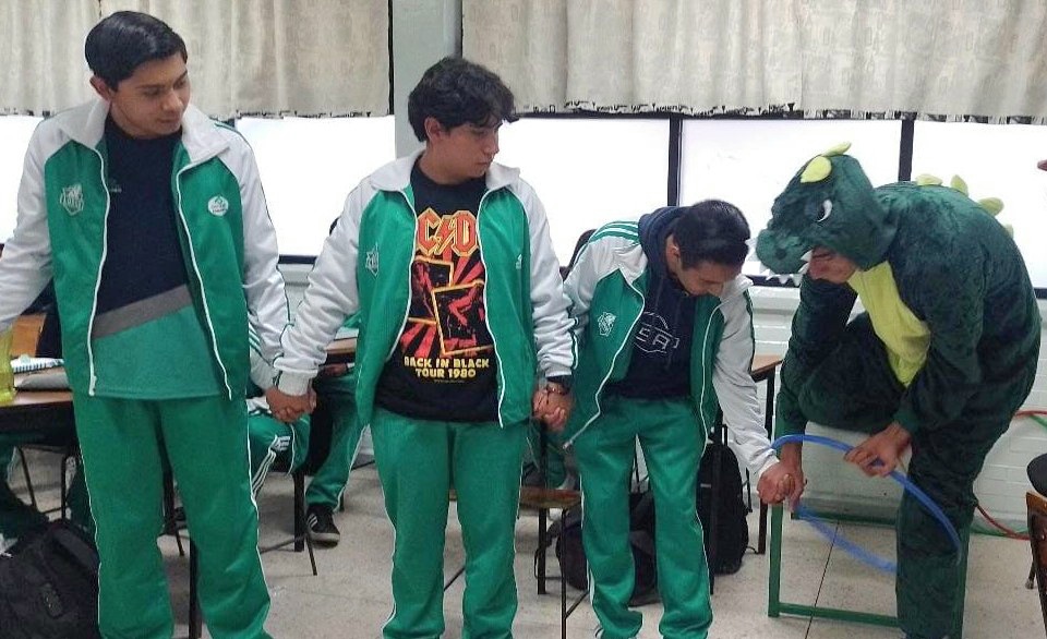 ConalepAtlaco's tweet photo. ¡Acción EMS! Nuestra comunidad estudiantil participó en el Rally+Vida+Salud, como parte de la Estrategia en Educación para la Promoción de Estilos de Vida Saludable: cuidado físico y bienestar emocional afectivo.
@Conalep_Edomex
#ApasionadamenteCONALEP 
#ElPoderDeServir https://t.co/yGHQ2vffbJ