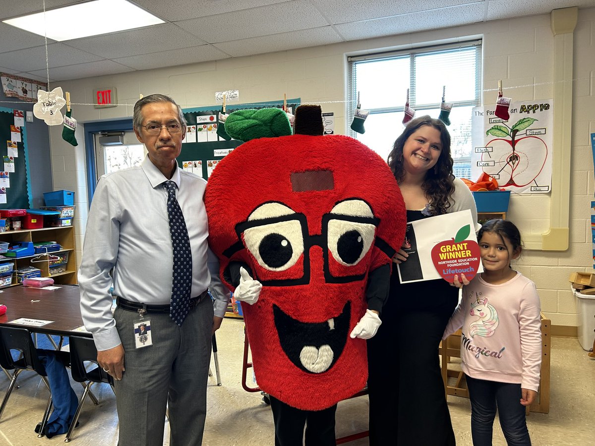 Aue Elementary tweet media