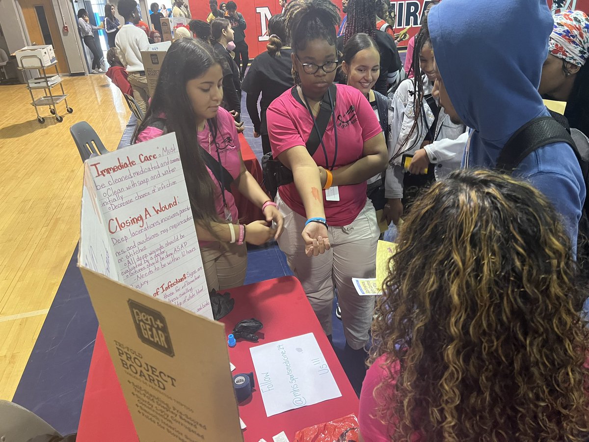 GArencibia25's tweet photo. 🌟 Celebrating a successful  Health Fair! 🏥 Our Patriots enjoyed it. Special shoutout to Mr. Hammett for exemplary leadership! 👏 #HealthFairSuccess #WeCan’tHideOurPatriotPride @winfredjporter @Mh_culinary https://t.co/mB1WC6rC4r