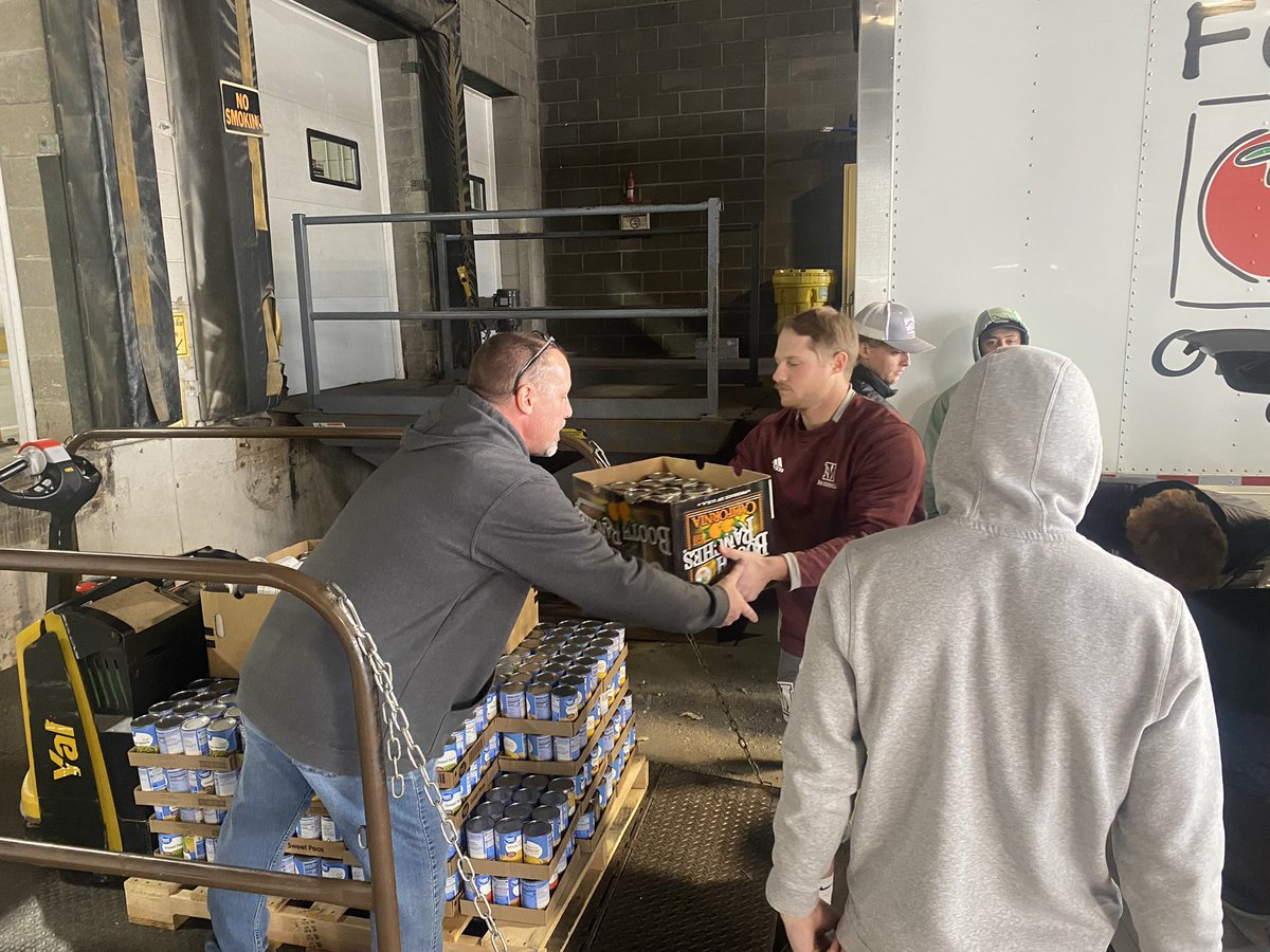 Mside_Baseball's tweet photo. Winners of today’s events:
Canned Food Drive- Team Kale
Tug of War- Team Brancato
Relay- Team Bishop
#MCW23 https://t.co/pfCJk2kOzC