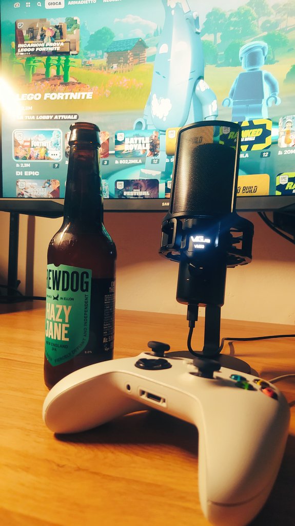 skayo92's tweet photo. What else? 

#gaming #lego #fortnite #LegoFortnite #chill #brewdog # https://t.co/vK378iL5zq