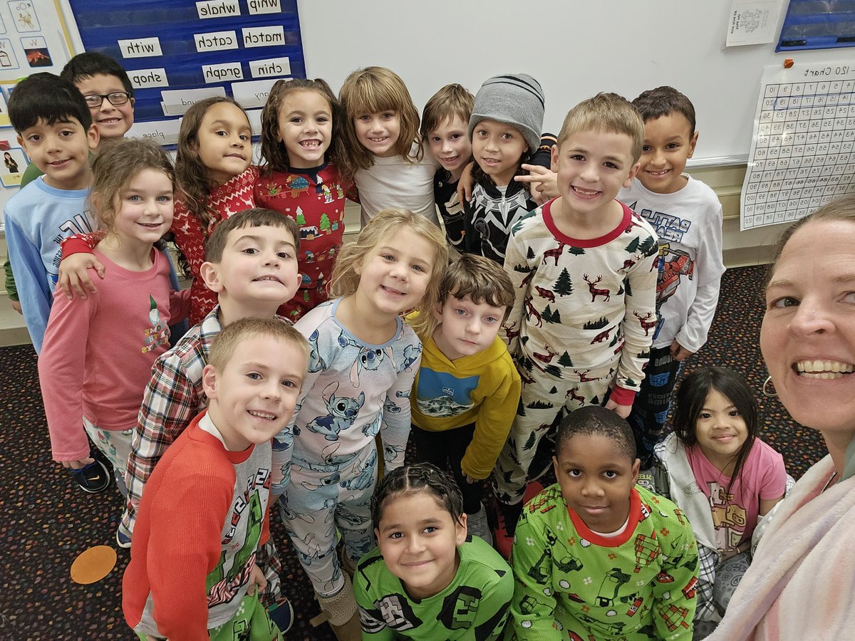 danetterjoy's tweet photo. Living life in PJs to celebrate all the work this past week on our lead measure! @AmySantanasto @GovernorWolf #BuildingBethlehem #multisyllabicwords https://t.co/H9gelaMffC