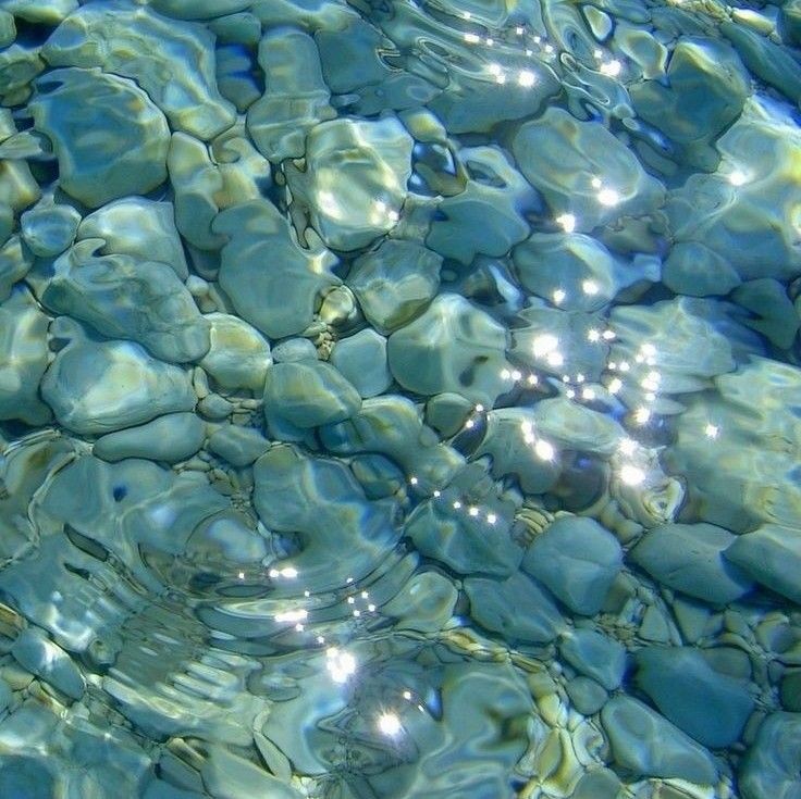 softdeIicacy's tweet photo. blue. https://t.co/EjhJEOdvct
