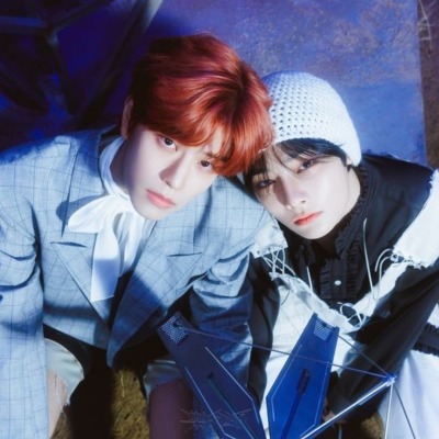 yerisanta's tweet photo. Bye Bye — #seungin au 

Jeongin havia decidido recomeçar do zero, mas para isso precisaria se despedir de seus 7 exs amores, e sabia que estaria mentindo se dissesse que com Kim Seungmin as coisas não seriam mais complicadas. https://t.co/UShFx8IJX0