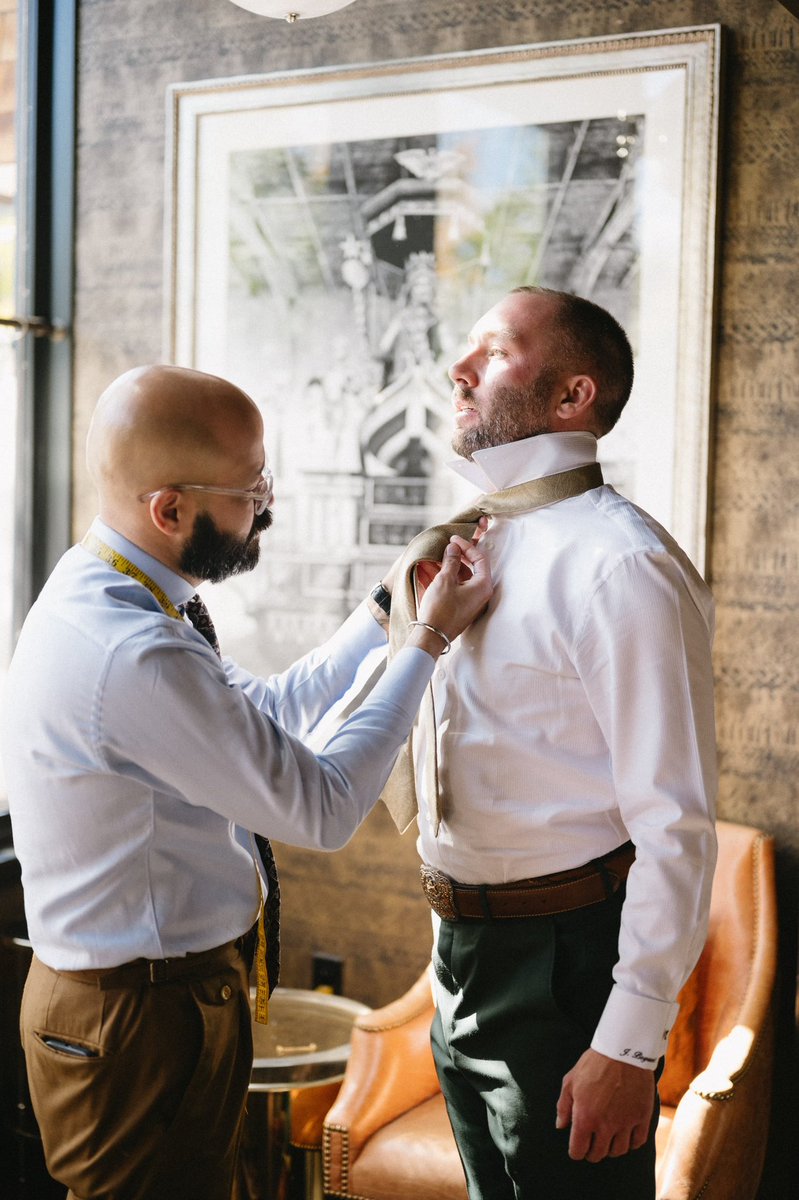 hmcoleclothing's tweet photo. Getting Ready With Us! 
•
• 
• 
• 
#tailormade #bespokecustomclothing #oneofakind #handmadeclothing #customclothingandapparel #customclothier #luxuryclothingbrand #weddinginspo #weddinglook #weddingstyle #mensfashiontrends #menswear2023 #customsuit #suit #holidaytiktok https://t.co/mncH5eE6VK