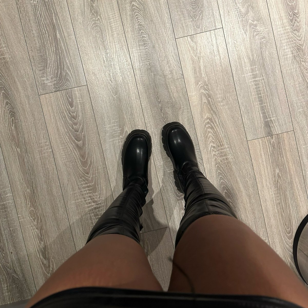 missmaemonroe's tweet photo. let the night begin! 

who wants my socks afterwards? 🖤 

#feetpic #feetlover #feet #feetfinder #feetworship #ukfeet #footfetish #femdom https://t.co/DKUhNrPSlt