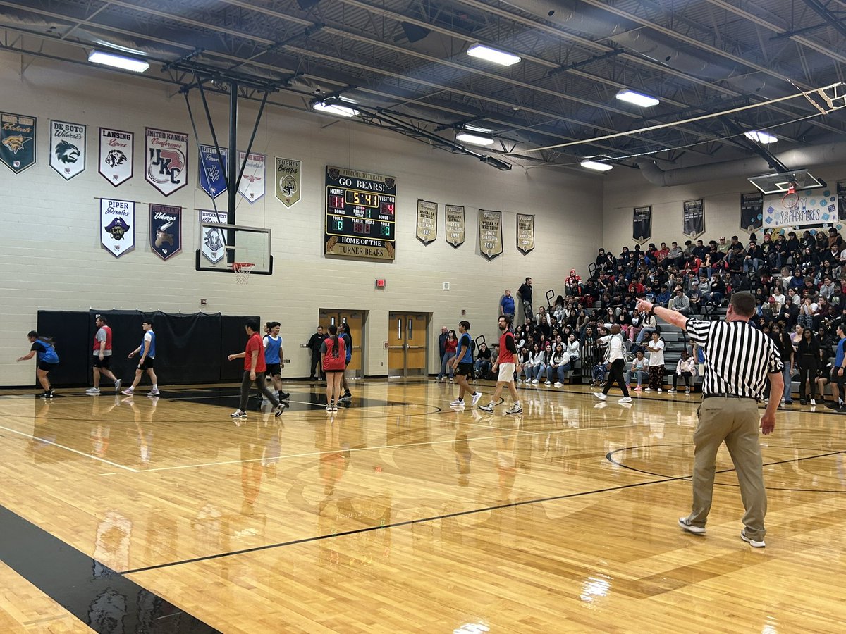 halfPR's tweet photo. Staff vs Students basketball game #StaffWon #pepassembly #basketball #turner202strong #turnerusd202 https://t.co/lhonFD5pmY