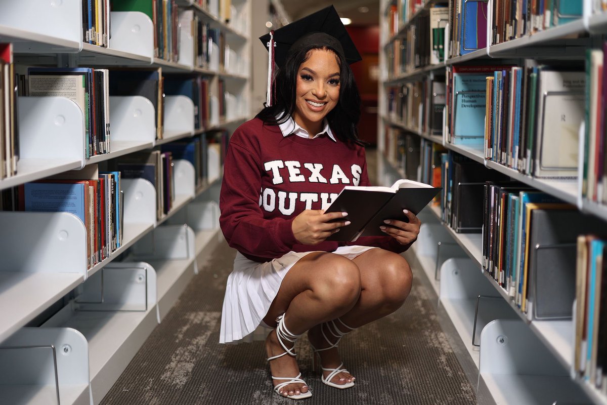 KELSEY🤍 tweet media