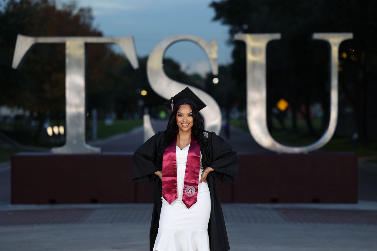 KELSEY🤍 tweet media