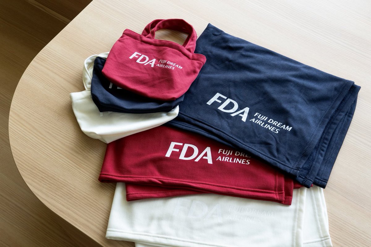 FDA 旅する2024トラベルセット ゴールド ☆福袋　未使用品 おはようございます、FDAです👋 本日は販売中の #FDA福袋 の気になる