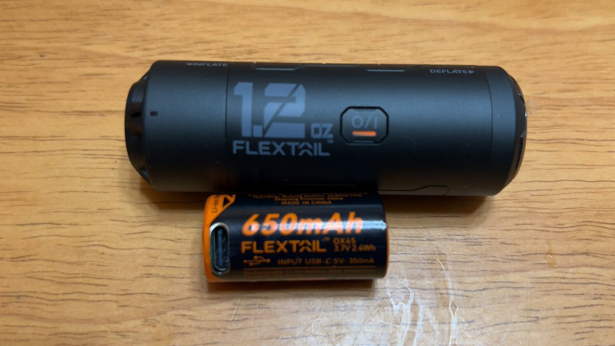 MikeKilo0306's tweet photo. クラファンで支援していたFlex tailの新型ポンプのZERO PUMPが届きました
TINY PUMP 2Xと比べてもかなりコンパクトで金属製なので質感も良いです
作動音も甲高い音が軽減されているので少し静かな印象です
#flextail #フレックステイル #zeropump https://t.co/92pDEemAhl