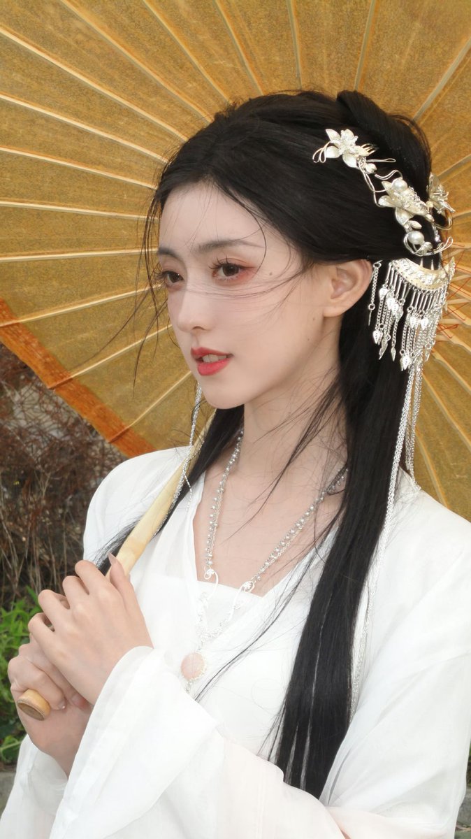 落花知晚意，似锦寄相思 https://t.co/bxioIXG3gf