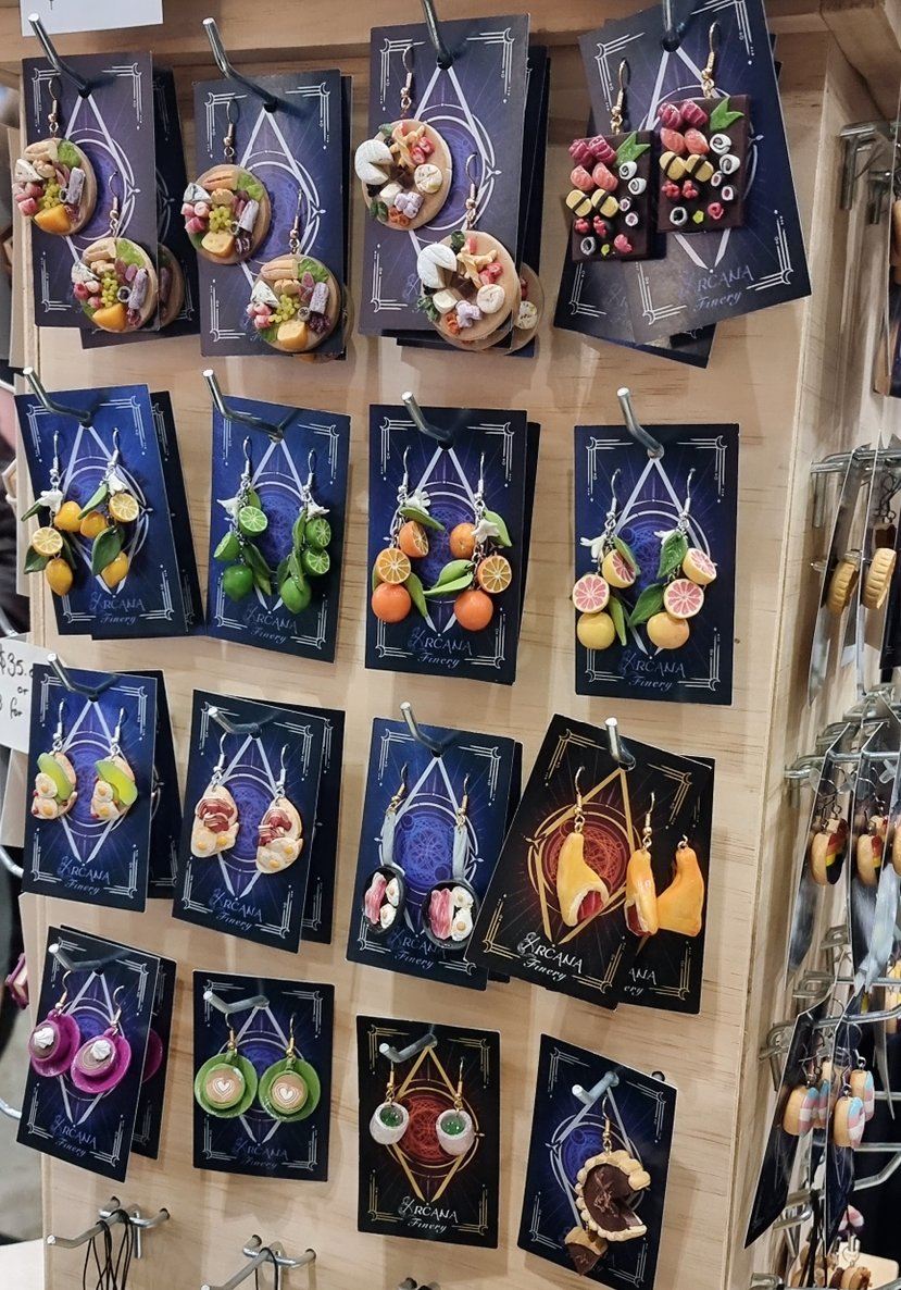 Merry Christmas!

If you're looking for handmade artisan jewellery for yourself or a loved one, drop by the <a href="/OzComicCon/">Oz Comic-Con</a> Melbourne Christmas Con and find me in the Artist Alley 🎄