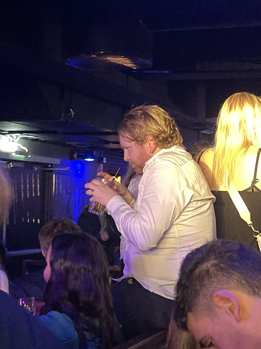 Keano_12's tweet photo. Why you in Oslo lad @JamieHComedy https://t.co/Dib8e0nMNJ