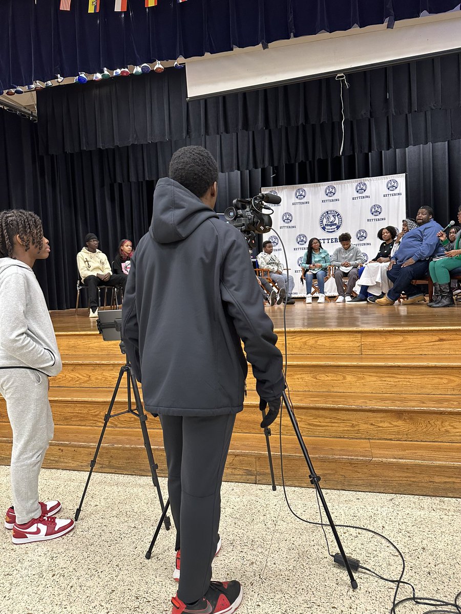 KetteringMiddle's tweet photo. Throwback to the old show Teen Summit – any fans out there? Exciting news at KMSSI! Just premiered our inaugural episode of ROARS SUMMIT, a groundbreaking student-led SEL show tackling important issues. Join the conversation with students, staff, &amp; experts! #ROARSSummit #KMSSI https://t.co/Y7MPDEu8wP
