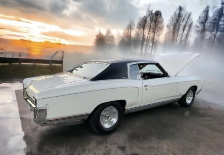 Congratulations to Robert G. for being chosen as our first "Monte of the Month" with his 1971 1st Generation Monte Carlo on our website! Our December contest winner will be announced tomorrow evening.
montecarlocarclub.com
