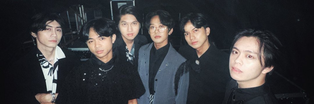 f_iaaaa's tweet photo. Happy 4th UN1VERSARY @UN1TY_Official
Terùslah mengudara dipermusikan Indonesia ini🕺🕺🥳🎊🎉
Beberapa foto paporit aku dari masa kemasa😹 💙💜
#Happy4thUN1VERSARY 
#UN1TY4Ever 
@gilang_un1ty  @Fajri_UN1TY https://t.co/ETIKOvW5dI