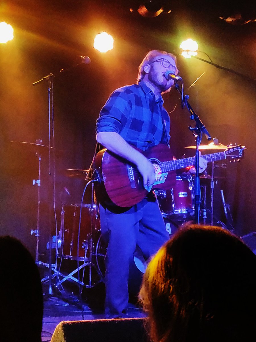 iwaswaylaid's tweet photo. @turinbrakes @ollyknights @eddiemyer1 @roballum1 in town tonight. Crowd in great voice @MancAcademy #ethersong #20thanniversary #turinbrakes https://t.co/zKHOnHckIH