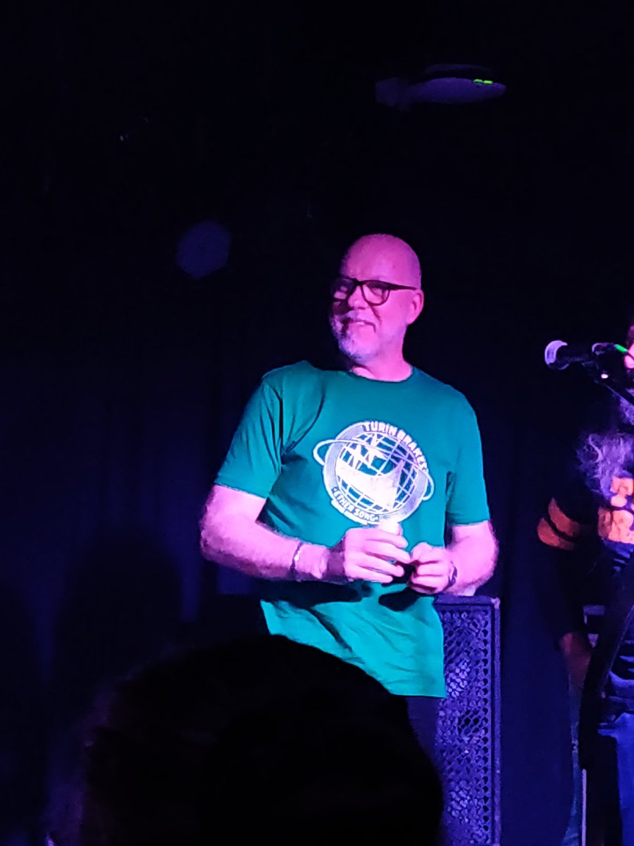 iwaswaylaid's tweet photo. @turinbrakes @ollyknights @eddiemyer1 @roballum1 in town tonight. Crowd in great voice @MancAcademy #ethersong #20thanniversary #turinbrakes https://t.co/zKHOnHckIH