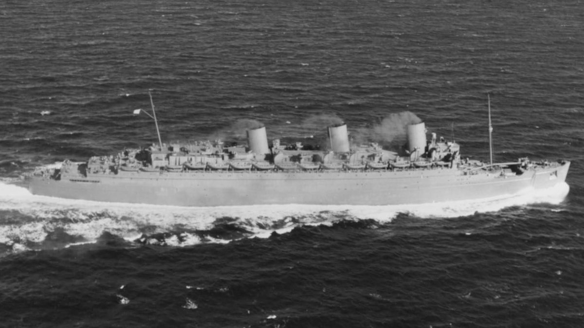 Boneyardsafari's tweet photo. #otd RMS Queen Mary at sea, 8 December 1942 in her wartime colors. #rmsqueenmary #troopship #wwii #navalsafari #aviationsafari #aviationpreservation #boneyardsafari https://t.co/Mw8xqmTDGy