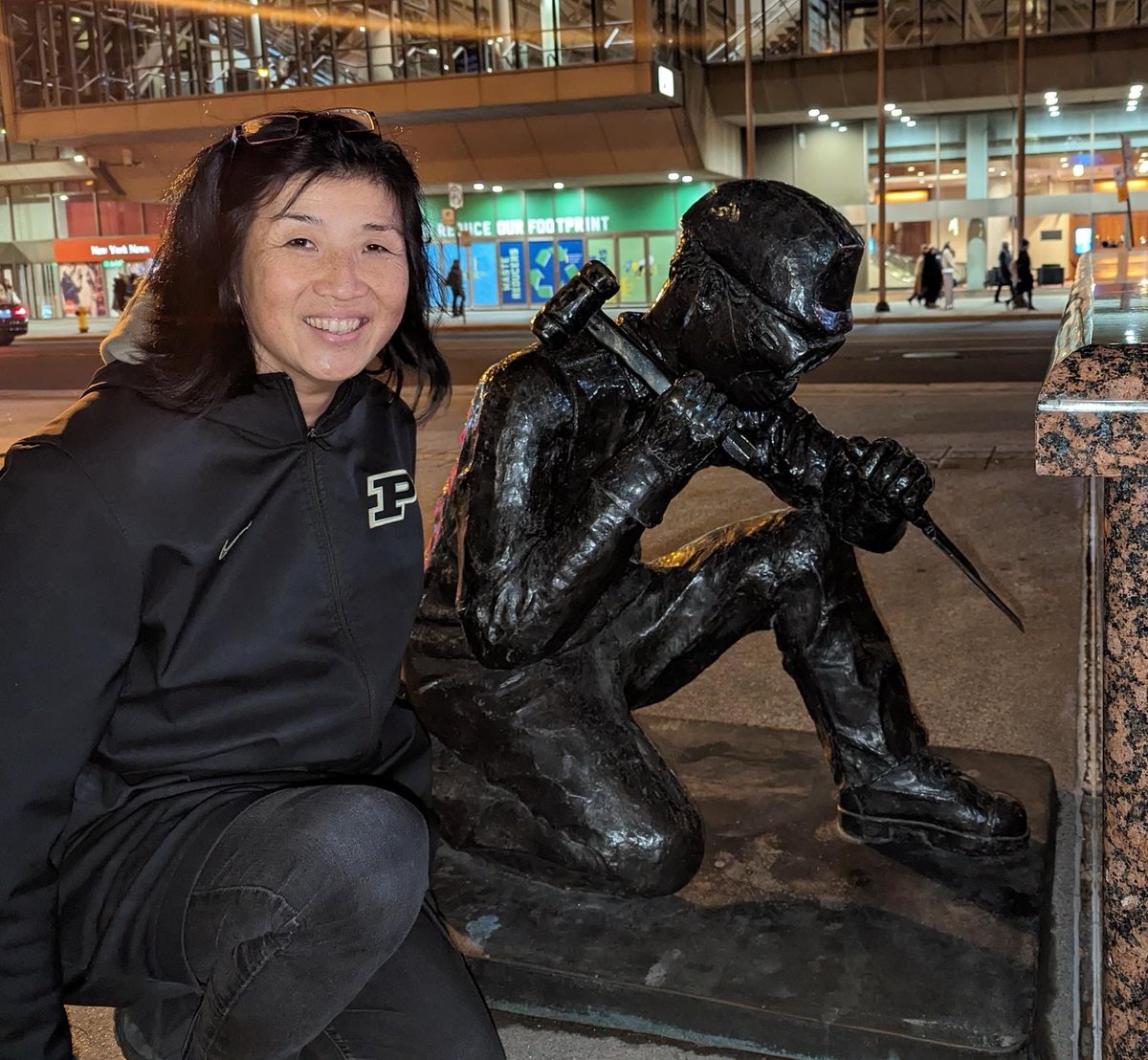 So excited!!!!!  Almost time to HAMMER DOWN in Toronto!!!!!!!

Boiler Up eh???!!  Let’s gooooooooooo!

#BoilerHomecoming  #onemoresleep