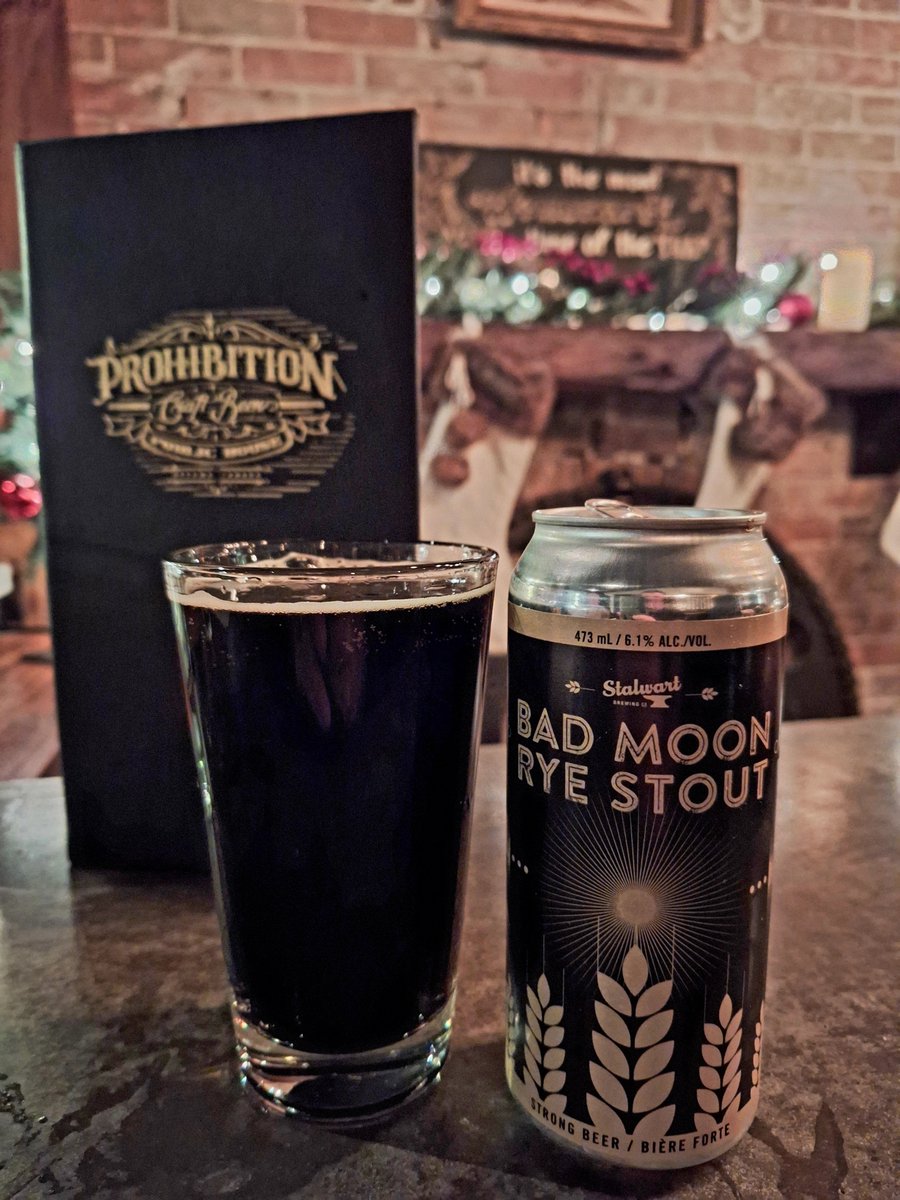 Waiting for food to be ready at a local Greek spot. Ducked into Prohibition Public House in Ottawa

Enjoying Bad Moon Rye Stout <a href="/StalwartBrewing/">Stalwart Brewing Co.</a> #CraftBeer #TGIF