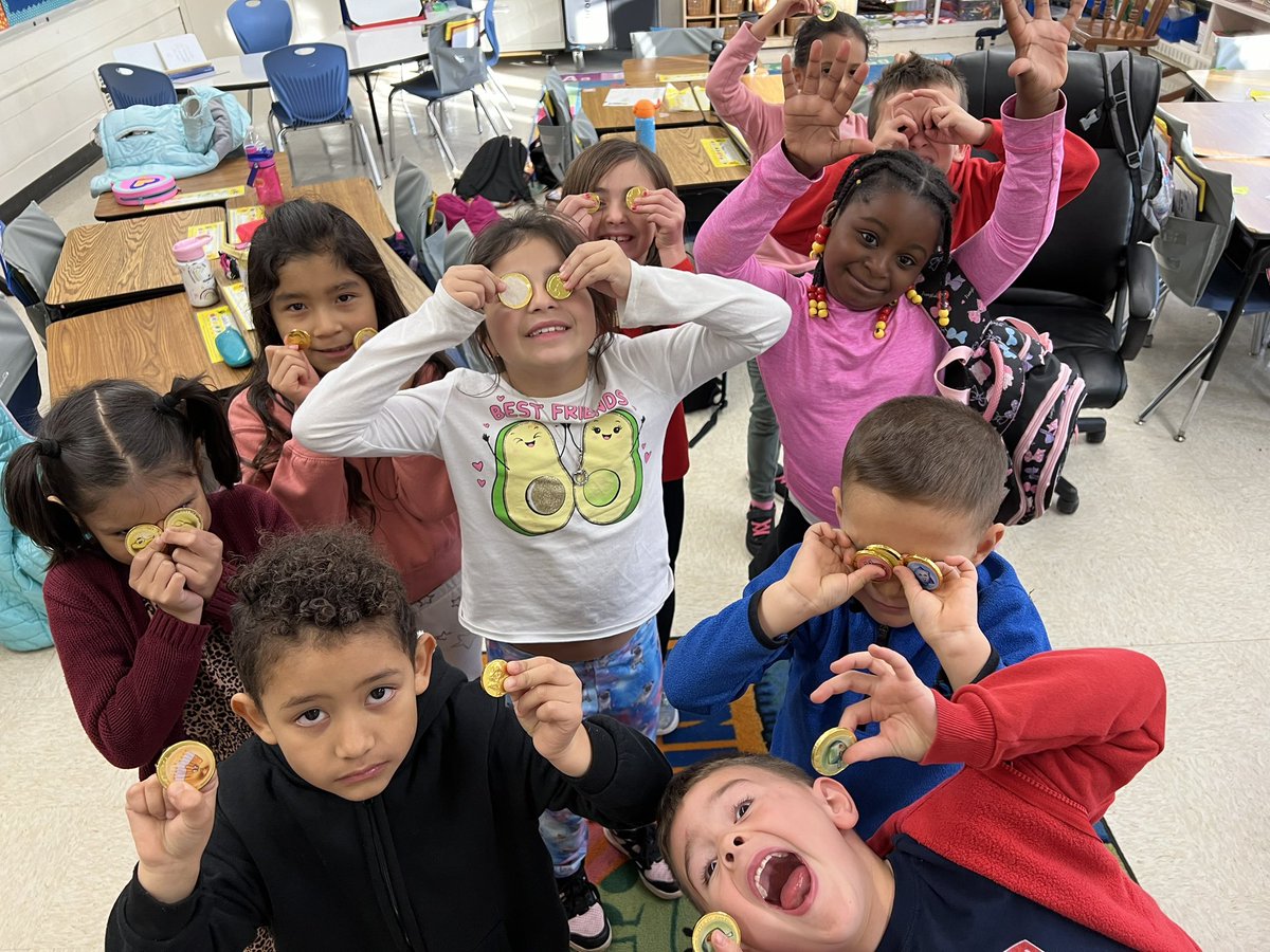 Carl Lawson (@educatorlawson) on Twitter photo We had a wonderful time learning about the holiday traditions of Hanukkah from <a href="/MrsArnoldOTES/">Mrs. Arnold</a>! We got to play dreidel and enjoyed some delicious gelt!🕎#OTESPride #SpartanLegacy We had a wonderful time learning about the holiday traditions of Hanukkah from <a href="/MrsArnoldOTES/">Mrs. Arnold</a>! We got to play dreidel and enjoyed some delicious gelt!🕎#OTESPride #SpartanLegacy