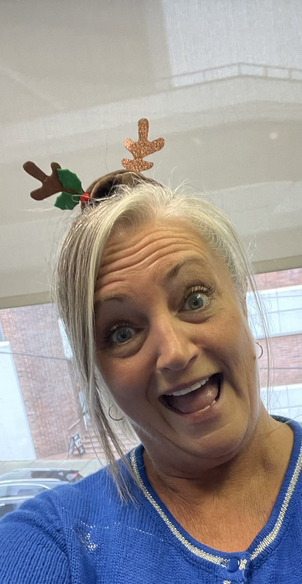 Festive Friday feels!!