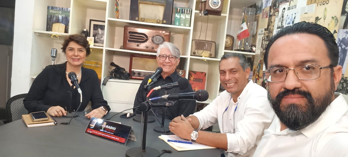 En cabina con <a href="/diana_canto/">Diana Canto</a> y <a href="/juliosauma/">Julio Sauma</a>