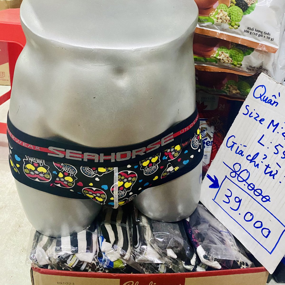 BotdamT's tweet image. 200 chiếc xong về giá cũ, ae inbox ủng hộ thằng bé ạ