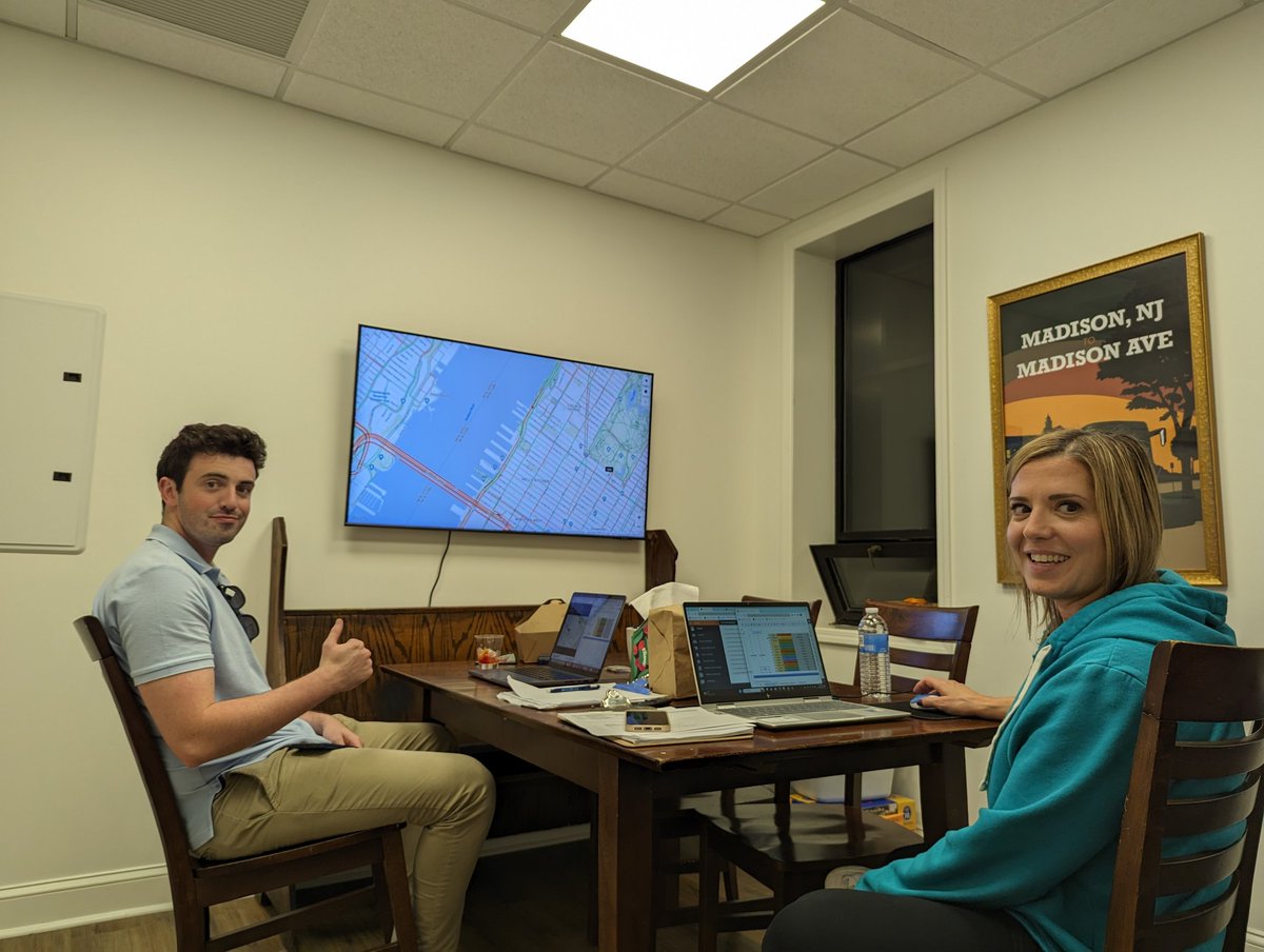 boxcartransit's tweet photo. Biggest ridership week ever and we couldn't do it without our team.  

Thanks to Meredyth, Kevin, Lisa, and Tyler for all your help this week making it a success.

And of course for all the amazing drivers! https://t.co/DDfw8Izalp