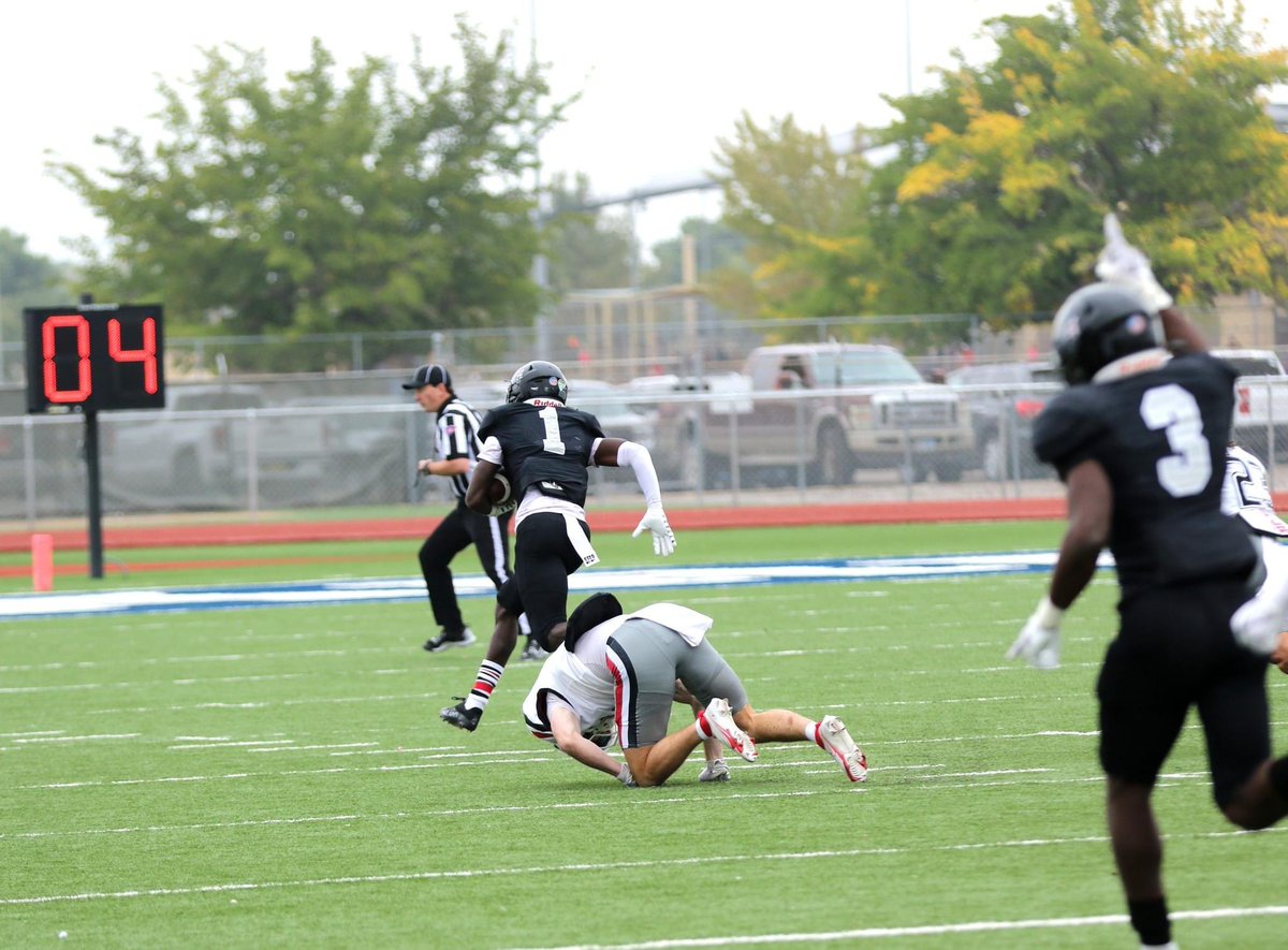 aj_hall23's tweet image. hudl.com/v/2MUEg2
Updated season highlights:
66 Rec (2nd nationally)
877 Yards (3rd nationally)
73.1 Ypg (6th nationally)
3 Touchdowns 
2024 spring graduate