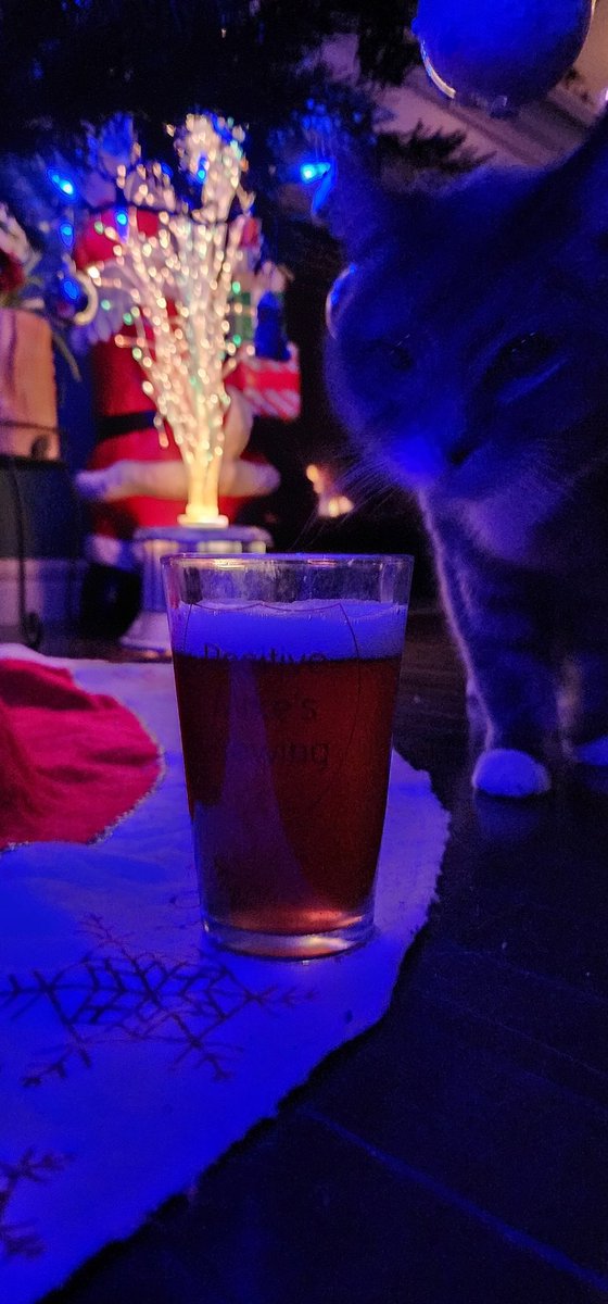 PositiveMikes's tweet photo. Beer 
Fire
Great tunes as usual @Sarahgozzo @RadioX 
Apparently, a furball as well https://t.co/CTiwgQ3uae