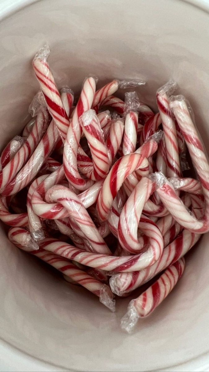 iris4ns's tweet image. amo amo amo