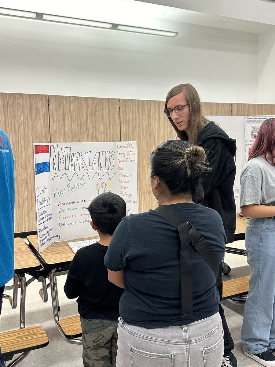 Janie Stark Elementary (@janiestarkes) on Twitter photo Thank you <a href="/rltcfb/">RLTCFB</a> student volunteers for helping with our Family Literacy and Multicultural Night! <a href="/CFBISD/">Carrollton-Farmers Branch ISD</a> @StarkPrincipal <a href="/chadhunterCFB/">Chad Hunter</a> Thank you <a href="/rltcfb/">RLTCFB</a> student volunteers for helping with our Family Literacy and Multicultural Night! <a href="/CFBISD/">Carrollton-Farmers Branch ISD</a> @StarkPrincipal <a href="/chadhunterCFB/">Chad Hunter</a>