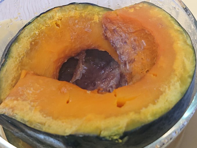 レンチンかぼちゃ🎃
水とみりんとめんつゆ適当に入れて8分
ほくほく出おいしいぞ! 